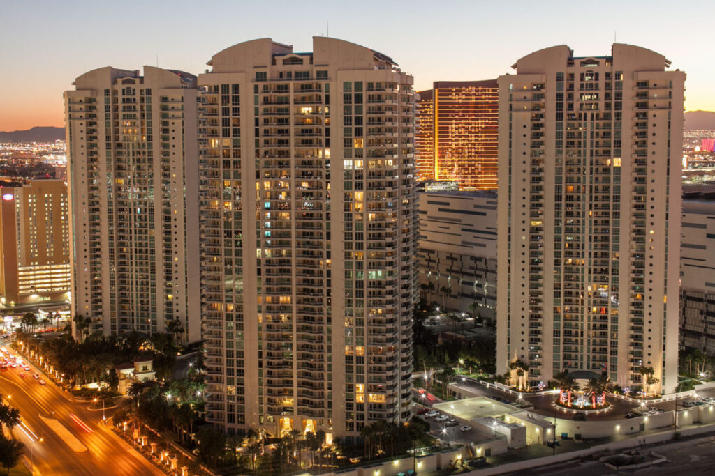 Turnberry Place at Dusk