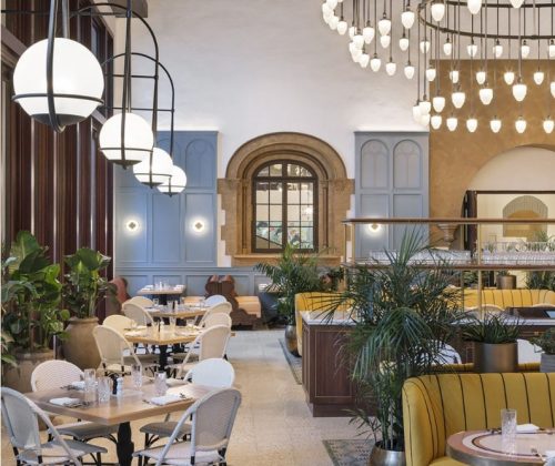 Sadelles-Main-Seating